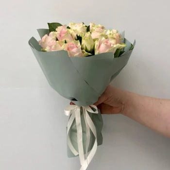 Монобукет кенийских роз